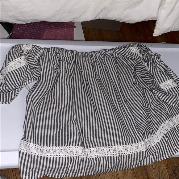 Off the shoulder top - Picture 1 of 5